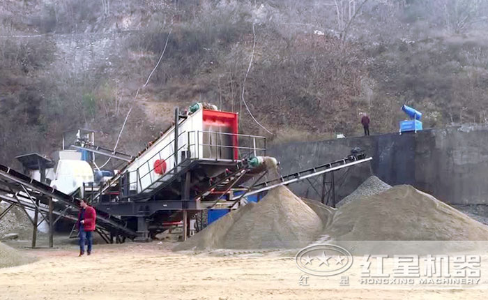 移動(dòng)制沙現(xiàn)場