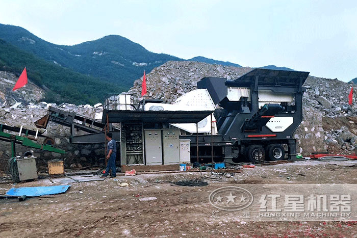 移動重錘式破碎機施工現(xiàn)場