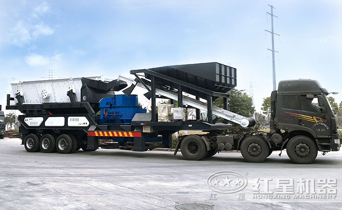 小型移動一體式制砂機車頭牽引下開著走 小型移動一體式制砂機車頭牽引下開著走