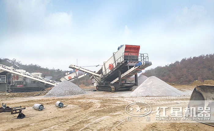 履帶移動式沙子生產設備生產現場