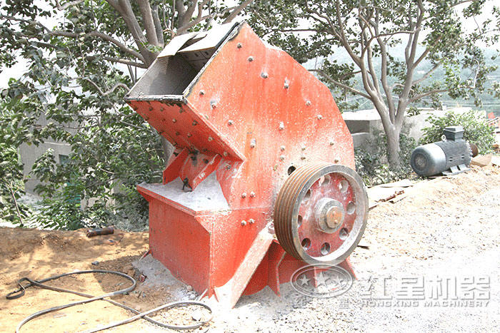 pc600×400錘式粉碎機(jī)施工現(xiàn)場 pc600×400錘式粉碎機(jī)施工現(xiàn)場