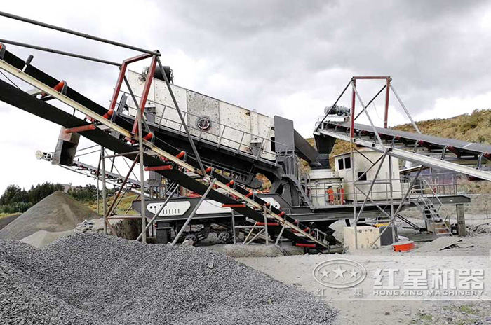 河北移動粉碎石子機生產(chǎn)現(xiàn)場