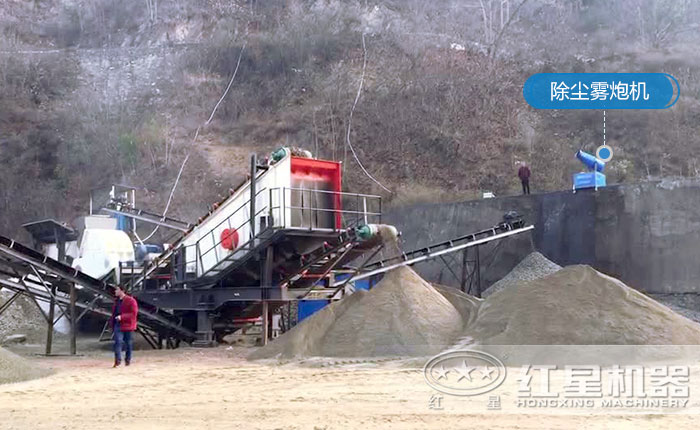 重錘式破碎機(jī)施工作業(yè)現(xiàn)場