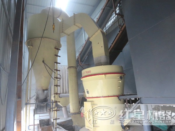 雷蒙磨粉機(jī)客戶現(xiàn)場實拍