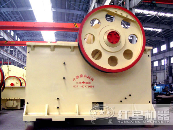 PE型顎式破碎機