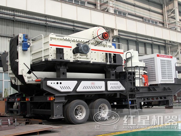 輪胎移動(dòng)碎石機(jī)